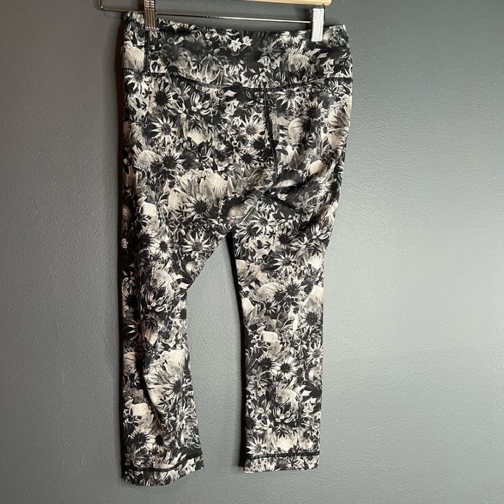 Lululemon | wunder under cropped leggings - Picture 5 of 6